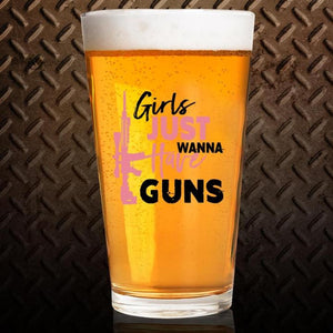 Shots Fired by Lucky Shot USA Americana Collection Bierglazen – Bierglas (Pint) – "GIRLS JUST WANNA HAVE GUNS" – (475ml)