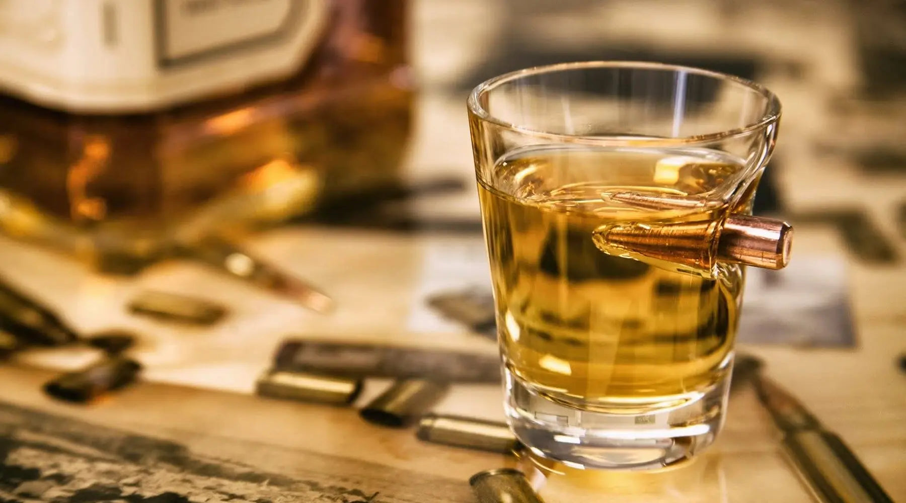 Hoeveel milliliter (ml) gaat er in een shotglas of borrelglas? Shots Fired®