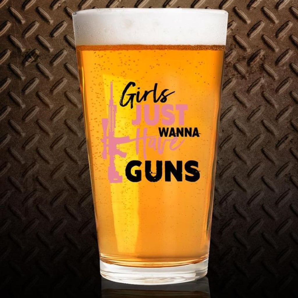 Shots Fired by Lucky Shot USA Americana Collection Bierglazen – Bierglas (Pint) – "GIRLS JUST WANNA HAVE GUNS" – (475ml)