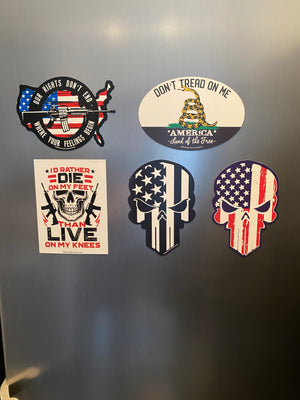 Lucky Shot USA Refrigerator Magnets Magneetsticker "Our rights don't end where your feelings begin" met patroon van Amerikaanse vlag 10x15cm (blauw-rood-zwart-wit) 4.99 Shots Fired!