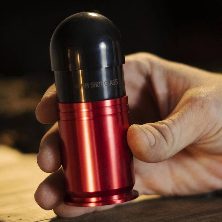 Shots Fired by Lucky Shot USA 40MM Shotglas "40 mike grenade" CNC Aluminium Rood (60ml)