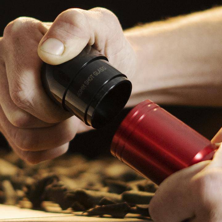 Shots Fired by Lucky Shot USA 40MM Shotglas "40 mike grenade" CNC Aluminium Rood (60ml)